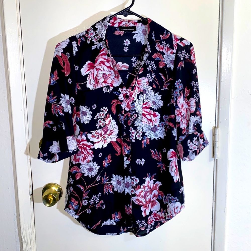 Floral print women’s blouse.